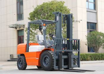 Wózek widłowy spalinowy Müller Machinery MFD 45, udźwig 4,5 t – nowy