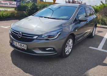 Opel Astra, Salon Polska.