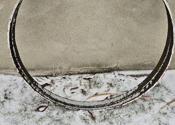 Metalowa obręcz z koła