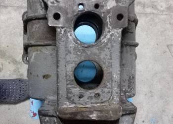 Sprzedam Wspornik osi przedniej Ursus c 328.