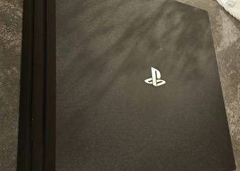 Playstation 4 PRO, 1 TB używane