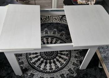 7. Stół z funkcją rozkładania – Duża powierzchnia, świetna cena