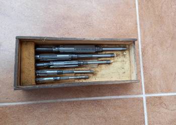 Rozwiertaki  ręczne  nastawne