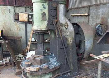 Młot kowalski sprężarkowy ZAMECH MS-100A