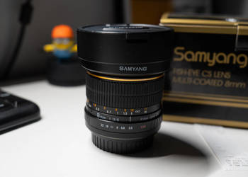 Obiektyw szerokokątny Samyang 8mm  f/3.5 Canon/ Sony stan BDB