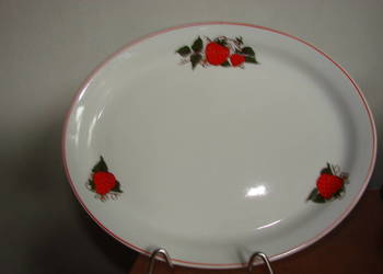 Truskawki porcelanowy półmisek Lubiana