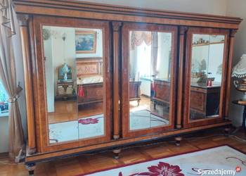 stara piękna szafa antyk