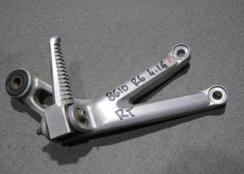 YAMAHA 600 YZF R6 1999 set stopka nóżka podnóżek pasażera prawy tył
