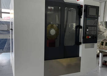 Centrum obróbkowe CNC wiertarko gwinciarka CNC