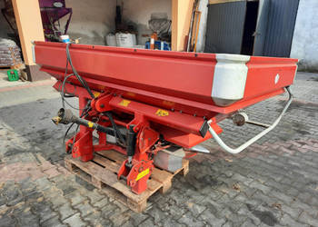 Rozsiewacz nawozów mineralnych LELY CENTERLINER SX 2000 L