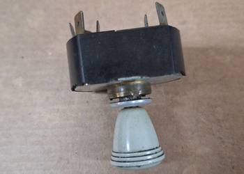 VW BUS T1, T2 65-67 włącznik wycieraczek dwustopniowy nr vw 211 955 517