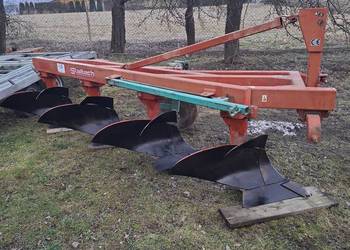 Pług 4-ka duża Staltech na zabezpieczeniu