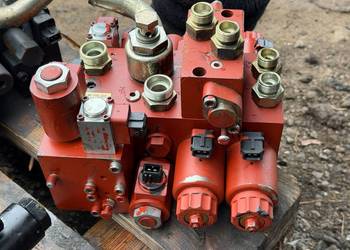 Rozdzielacz hydrauliczny LINDE BR 336 E25  000 944 26 50