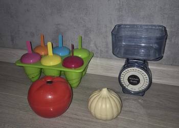 Akcesoria kuchenne zestaw waga pojemniki