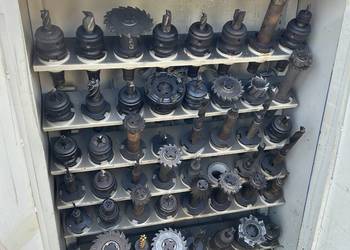 Szafka frezów głowica uchwyt wiertło frez SK 50 SK50 prawie 50 sztuk