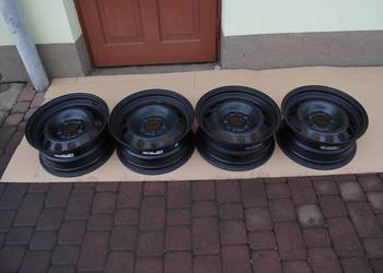 Felgi stalowe 7Jx16 cali 5x120x72,6 ET-31 BMW 3 F30 F31 F36 E87 E91