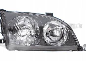 LAMPA PRAWY PRZÓD TOYOTA AVENSIS ...-03 NOWA BOSCH 0318098214 / 8111005140