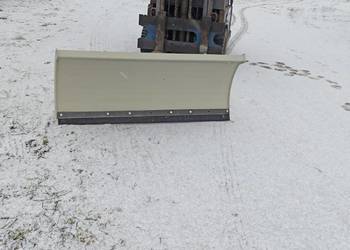 Pług do śniegu na widły do widlaka