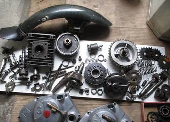 sprzedam części do motoroweru simson komar
