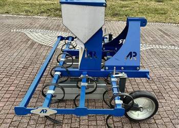 Pielnik Ramowy AP200 AN175 z aplikatorem nawozów 175L firmy AD-ROL