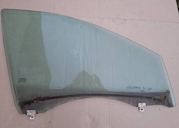 Szyba drzwi Renault Megane III HB 2009