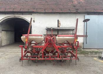Sprzedam Siewnik do kukurydzy kverneland
