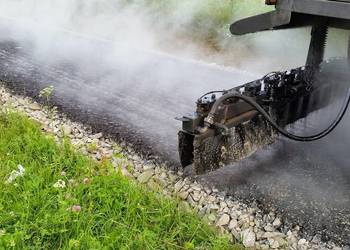 Połozenie, wylanie asfaltu na ścieżce rowerowej, Wrocław, Legnica, Oława