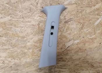 Osłona Pasa Słupka Prawego Chrysler 300M