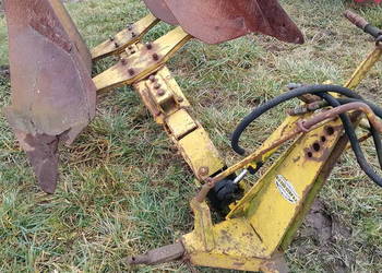 Pług obrotowy dwu skibowy