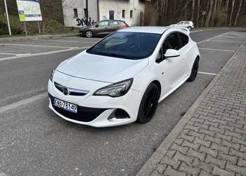 Opel Astra J GTC OPC 2.0 Turbo