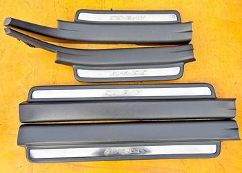 LISTWY PROGOWE AVENSIS T25 KOMBI 67913-05040 67914-05040 67917-05040 67918