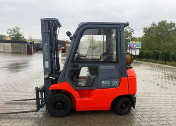 wózek widłowy TOYOTA 7FGF18 LPG 1800kg Triplex 4.70m 9900mtg 2004 rok