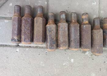 Śruby kół tylnych na bliźniaki tył Mtz 82 BELARUS 52