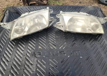 Lampa przednia przód prawa lewa Mazda Premacy