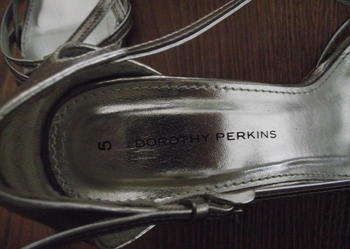 DOROTHY PERKINS - SREBRNE NA KOTURNIE Z KORKA  - r. 38