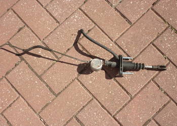 Pompka sprzęgła Opel 90523769