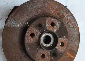 Fiat Doblo 1,9 JTD  piasta zwrotnica prawa