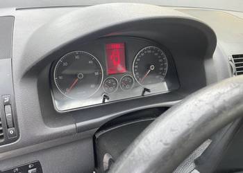 Volkswagen Touran 2006 rok1.9 tdi 105 km