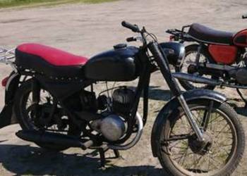 Wsk z silnikiem  wsk