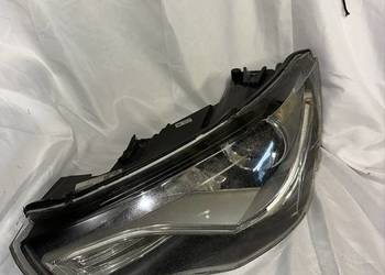 AUDI A1 8X lampa przednie lewa xenon uszkodzony klosz