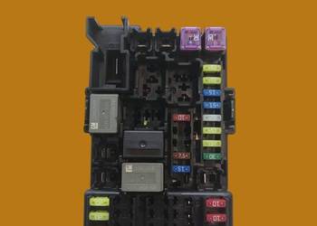 SKRZYNKA BEZPIECZNIKÓW 2B0Z4010F 1.2 B Opel Corsa V (2014-  ) E