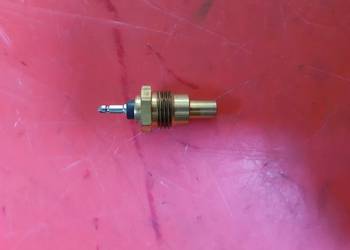 9975497 Czujnik temperatury CNH New Holland