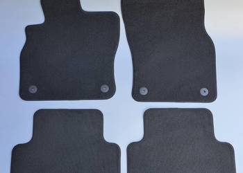 Audi Q3 F3 Dywaniki Welurowe Oryginał Sportback 83B863691 83A864450