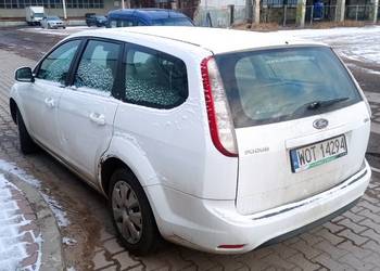 Ford Focus kombi 2009 .Uszkodzony