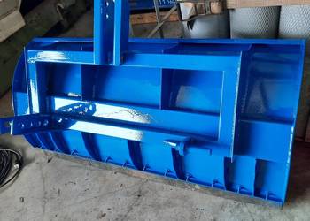 Pług do kiszonki Spych Zgarniacz do śniegu obornika paszy 2M