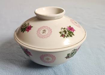 Szkatuła, puzderko z chińskiej porcelany.