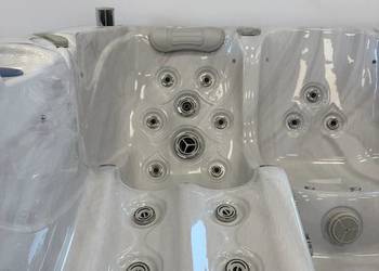 Jacuzzi Posseidon z WIFI - 76 dysz, 2 pompy + blower