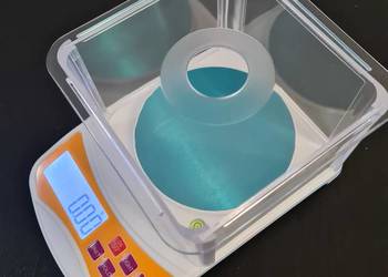 Cyfrowa Waga Laboratoryjna 1000 g x 0,01 g z Osłoną