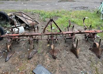 Sprzedam maszyny obsypnik 5 rzędowy kultywator plug 3 skibowy