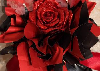 Róży z wstążek